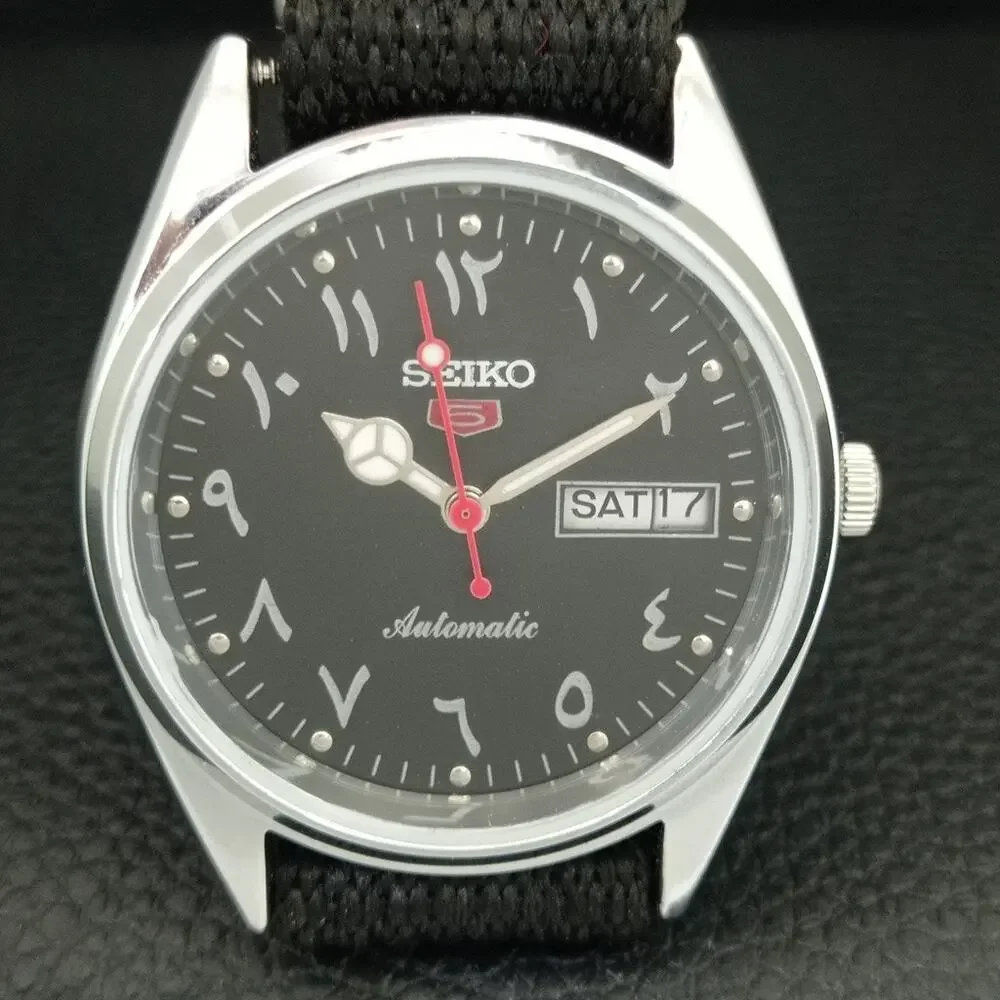 Vintage 1973 Seiko Automatic Mens Silver Watch W/daydate & Arabic accents